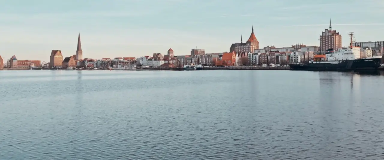 Skyline von Rostock als Symbol für professionelle Videoproduktion in Mecklenburg-Vorpommern